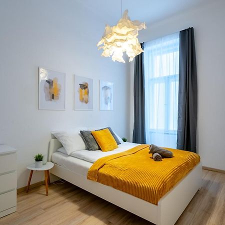 Wave - 3 Bedroom Apt In Center Budapest Exterior photo